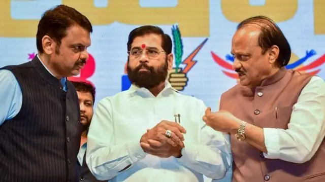 मुख्यमंत्री एकनाथ शिंदे आणि उपमुख्यमंत्री देवेंद्र फडणवीस व अजित पवार