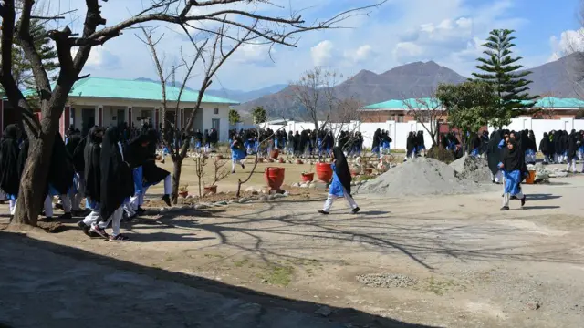 خوازخیلہ کا ہائی سکول