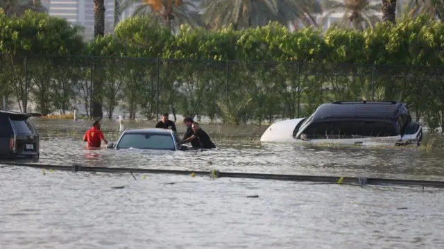 دبئی ایئرپورٹ، متحدہ عرب امارات، بارشیں