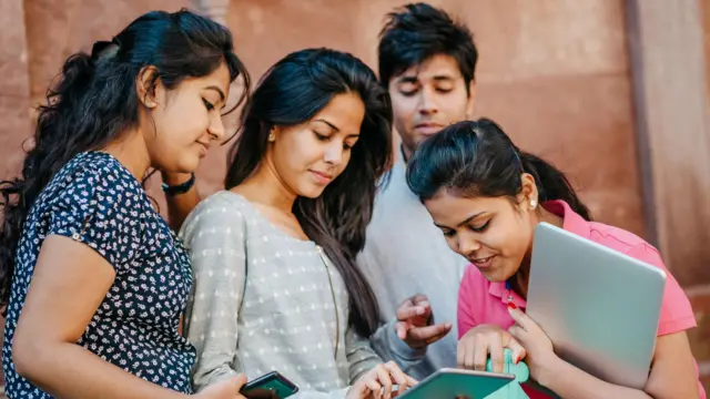 બીબીસી ગુજરાતી બજેટ 2025 નાણામંત્રી સીતારમણ બેરોજગારી અર્થતંત્ર