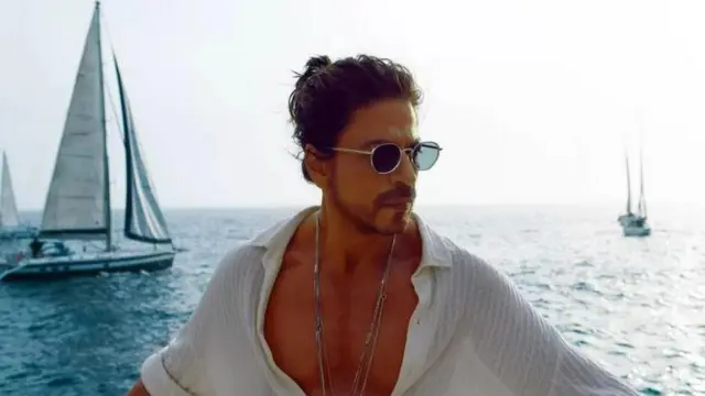 পাঠান ছবিতে শাহরুখ খান