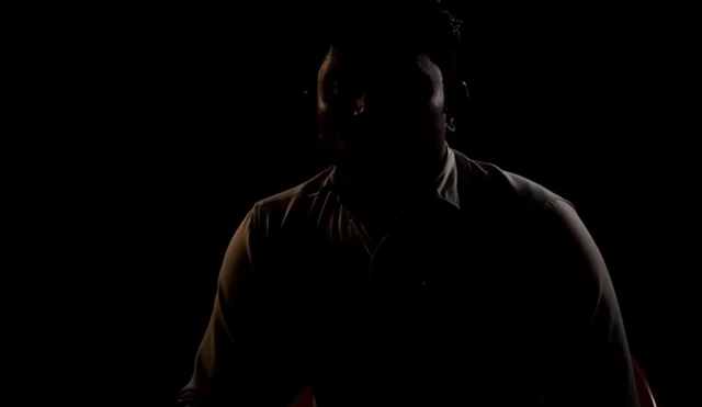 காவல்துறையால் அடித்துக் கொல்லப்பட்ட கணவர்: 27 ஆண்டுகளாக நீதிக்குப் போராடும் தாயும் மகனும்