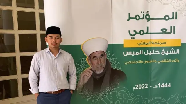 Ilham Akbar sedang menyelesaikan studi S2 di Lebanon di tengah eskalasi konflik Hezbollah dan Israel.