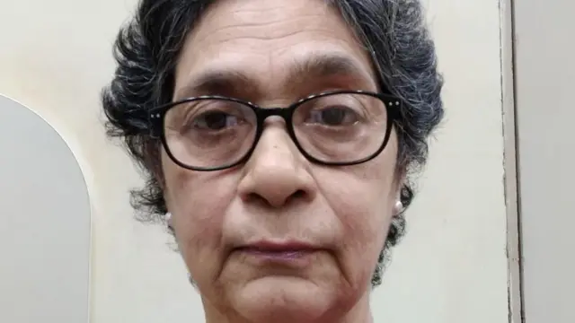 રાજકીય વિશ્લેષક શીખા મુખર્જીની તસવીર 