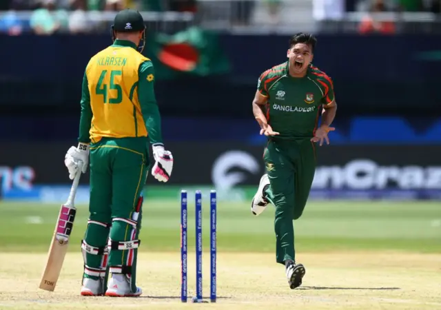 தென்னாப்பிரிக்கா - வங்கதேசம்