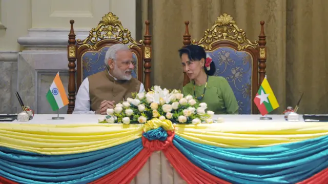 နေပြည်တော် သမ္မတနဲ့ တွေ့တုန်း ဝန်ကြီးချုပ် မိုဒီ ပြောတာတွေထဲ ဒေါ်အောင်ဆန်းစုကြည် အကြောင်းပါဝင်တယ်လို့ အိန္ဒိယနိုင်ငံခြားရေးဘက်က သတင်းစာရှင်းလင်းပွဲမှာ ပြော