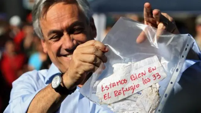 Piñera segura recado enviado por mineiros chilenos soterrados