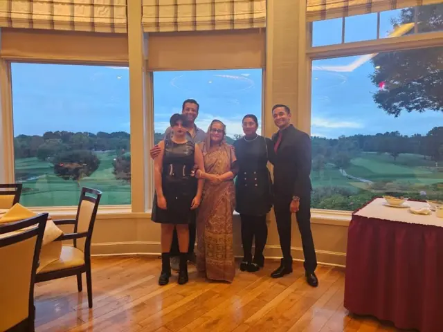 তার মায়ের জন্মদিনের ডিনারের এই ছবিটি সজীব ওয়াজেদ জয় ফেসবুকে পোস্ট করেছিলেন ২০২৩ সালে