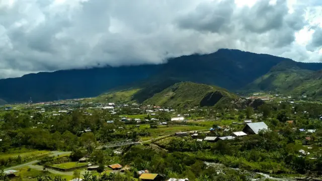 Foto udara Distrik Mulia di Kabupaten Puncak Jaya, Papua Tengah.