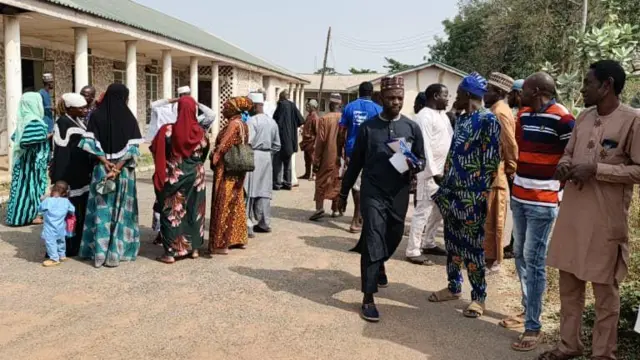 Awon eeyan ni kootu naa