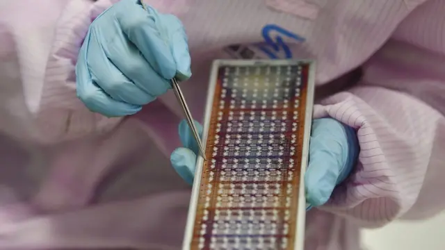 Nato ayaa sheegeysa in qalabka Shiinaha uu Ruushka u isticmaalo adeegsiga hubka