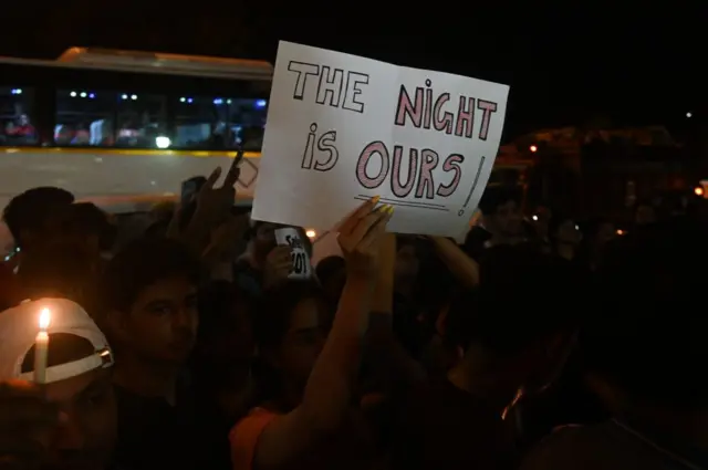 ১৪ই আগস্ট রাত দখলের ডাকে সাড়া মিলেছিল দেশের বিভিন্ন প্রান্ত থেকে।