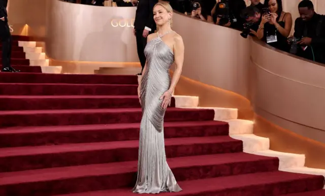 Kate Hudson compareceu à 83ª edição anual do Globo de Ouro no Beverly Hilton, em 11 de janeiro de 2026, em Beverly Hills, Califórnia.