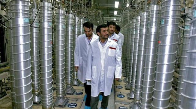 در سال ۲۰۱۲ بدافزار استاکس‌نت با آسیب زدن به صدها سانتریفیوژ در نطنز، به برنامه هسته‌ای ایران لطمه‌ای جدی وارد کرد.