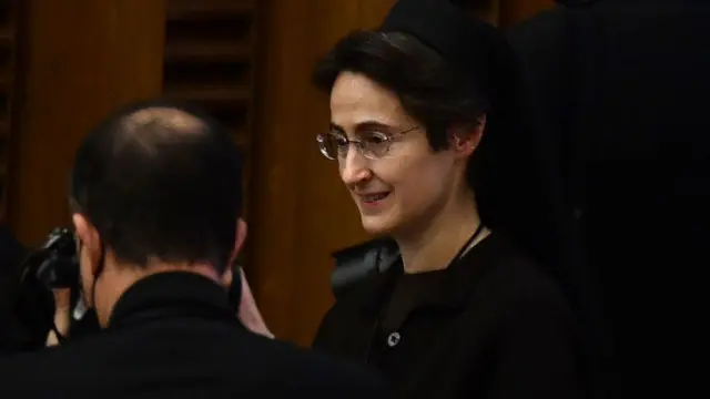 Secretária-geral do governo, irmã Raffaella Petrini, a primeira mulher a chefiar o governo da Cidade do Vaticano, participa da audiência do papa com os funcionários do Vaticano para as felicitações de Natal no Salão Paulo 6º, no Vaticano, em 23 de dezembro de 2021