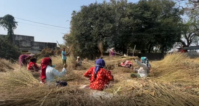 બીબીસી ગુજરાતી ગુજરાત સુરત ચુડેલ ગામ ડાકણ મહિલા સરપંચ