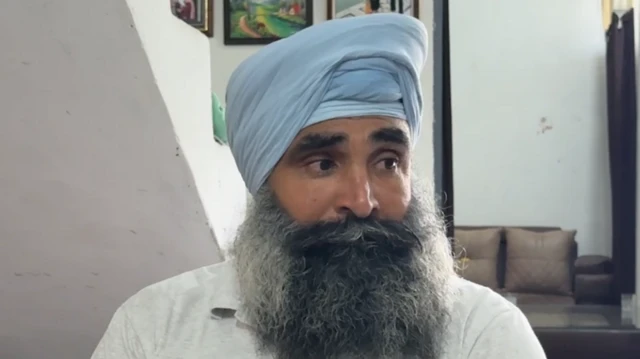 گرودیو سنگھ کا کہنا ہے کہ ان کی 10-12 دنوں سے اپنے بیٹے سے بات نہیں ہوئی ہے۔