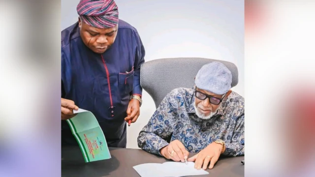 govnor Akeredolu still dey sign bill into law from Ibadan 