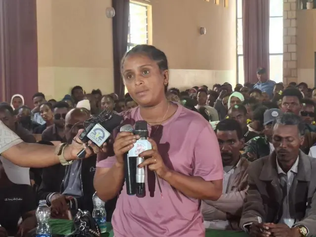 ተሳተፍቲ መድረኽ መናእሰይ ከተማ ዓዲግራት 
