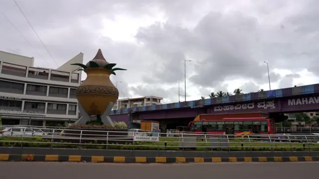 शमीर पर मंगलोर के पंपवेल जंक्शन पर हमला किया गया था