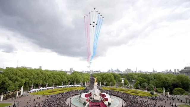 Самолеты над Лондоном