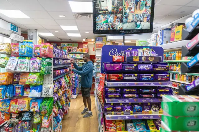 අඅපිරිසිදු කිරීම් හා අලුත්වැඩියා කටයුතුවලට ජනතාව සහය වු අයුරු