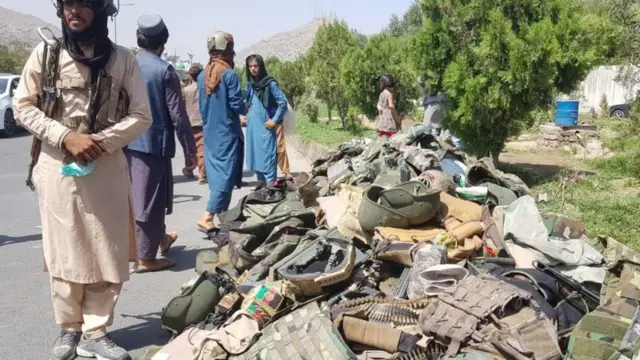 Ооган армиясы талибдерге эч кандай каршылык көрсөткөн жок. Жеңүүчүлөр көптөгөн олжого, анын ичинде аскердик жабдууларга ээ болуп калышты.