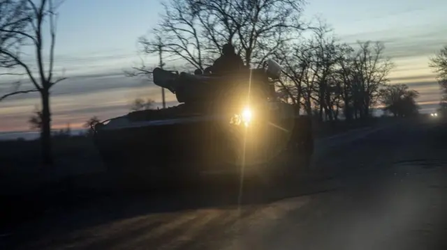 யுக்ரேன் போர்: 50,000 ரஷ்ய வீரர்கள் பலி, சாரிசாரியாக மரணக்குழியில் தள்ளும் ரஷ்யா – என்ன நடக்கிறது?