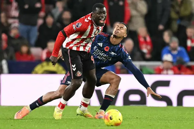 Taphattoota Arsenaal fi Sanderlaand