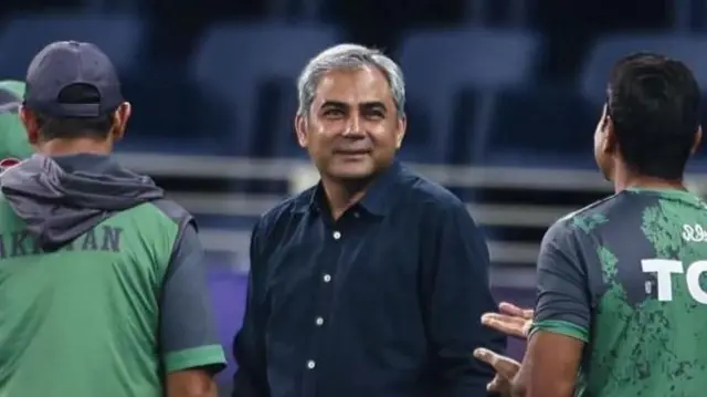 டி20 உலகக்கோப்பை, புறக்கணிப்பு முடிவை கைவிட்டு இந்தியாவுக்கு எதிராக பாகிஸ்தான் விளையாடுமா? ஐசிசி பேச்சுவார்த்தை