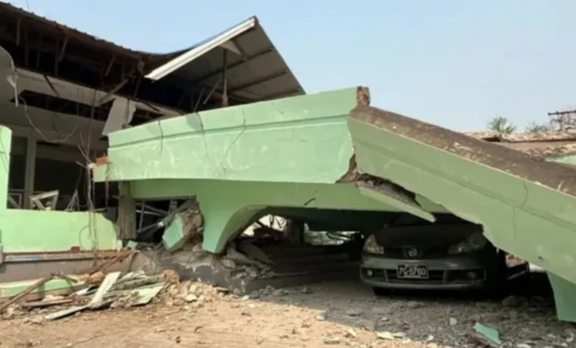 மியான்மர் தலைநகரில் இடிந்து விழுந்த கட்டடம்
