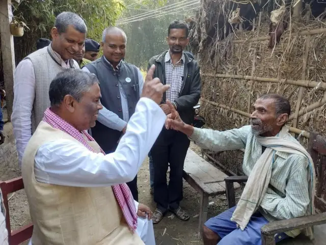 चुनावी घरदैलोमा यादव﻿