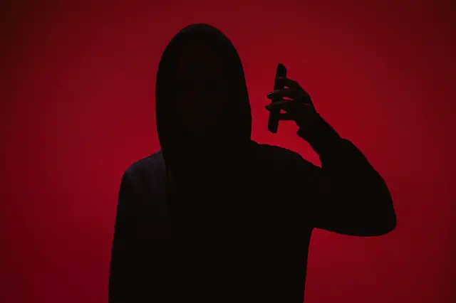 ब्लॅकमेल करणारा पुरुष