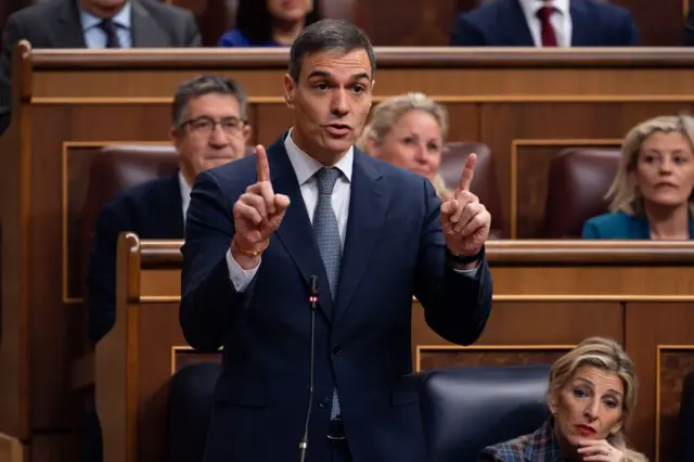 स्पेन के पीएम पेड्रो सांशेज़