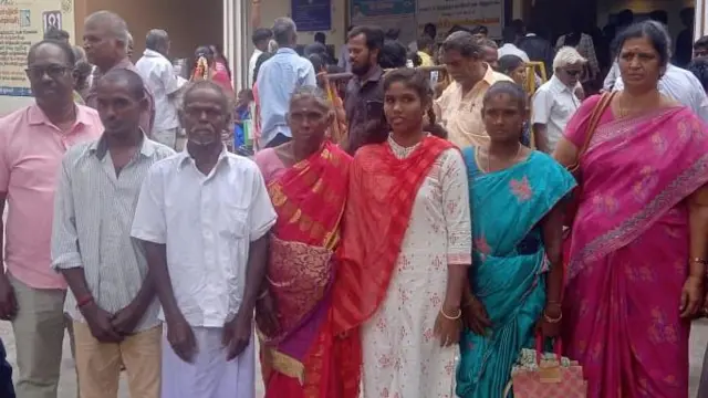 பிரியா மற்றும் அவரது குடும்பத்தினர்