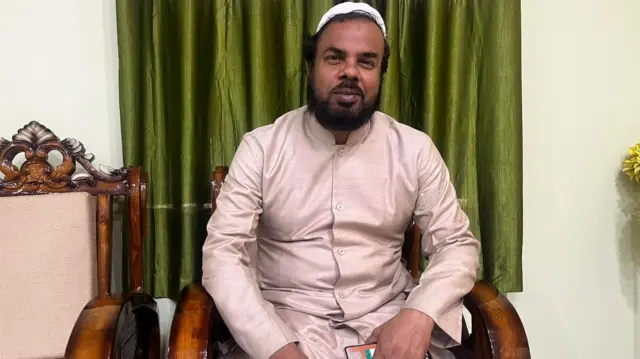 ऑल बंगाल माइनॉरिटी यूथ फ़ेडरेशन के महासचिव क़मरुज़्ज़मां 