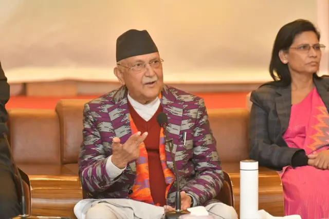 नेकपा एमालेका अध्यक्ष केपी ओली