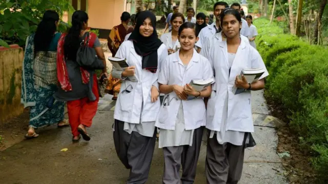 వైద్య విద్యార్థులు