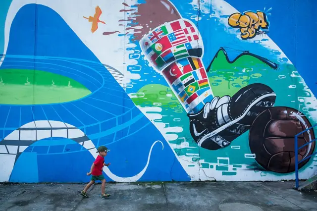 2014'te Rio de Janeiro'da bir duvara yapılan graffiti.