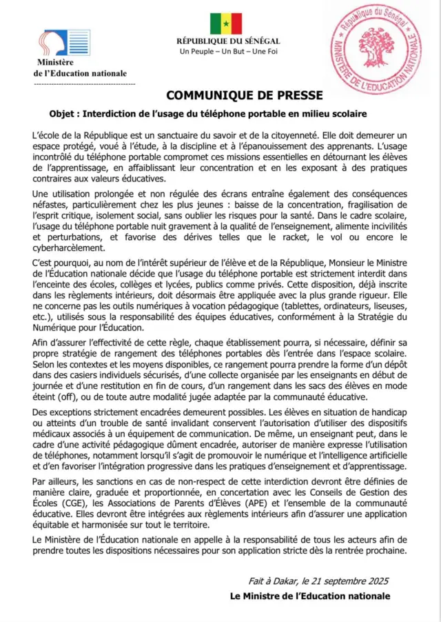 Communiqué de presse du ministère de l'éducation nationale du Sénégal annonçant l'interdiction du téléphone portable dans les écoles.