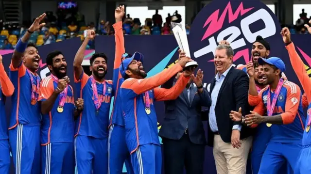 భారత క్రికెట్ జట్టు, టీ ట్వంటీ వరల్డ్ కప్, శుభ్‌మన్ గిల్, అజిత్ అగార్కర్