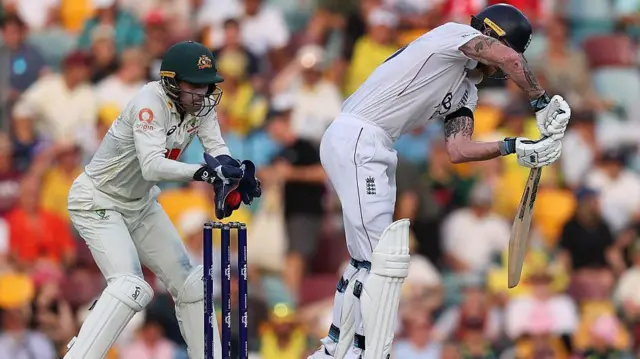 அலெக்ஸ் கேரி - விக்கெட் கீப்பிங்