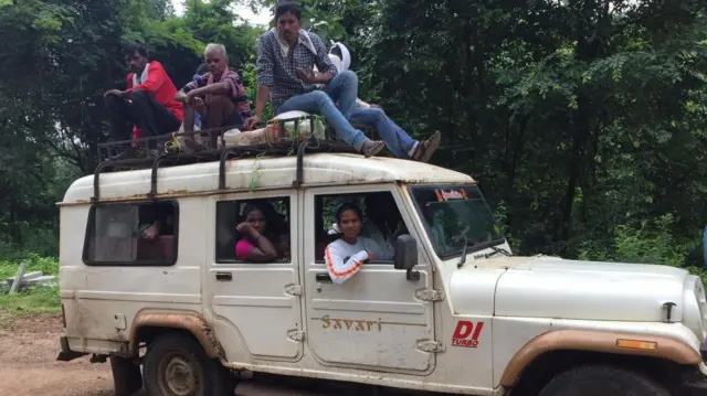 नक्षलग्रस्त भागात टॅक्सी चालवणाऱ्या किरणचं इंग्लंडमध्ये शिकण्याचं स्वप्न पूर्ण होणार का?