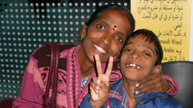 பிரக்ஞ்சானந்தா vs மேக்னஸ் கார்ல்சன்: செஸ் உலகக்கோப்பையை இந்த இளம் தமிழ்நாட்டுப் பையன் கைப்பற்றுவாரா?