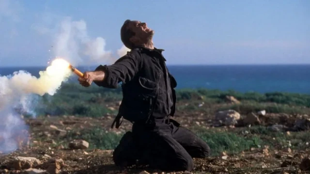 Nicolas Cage inside di film The Rock, wey dem shoot for Alcatraz island