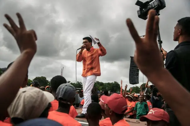 Le président de Madagascar déchu, Andry Rajoelina, s'exprime lors d'un rassemblement politique dans le cadre de sa campagne pour sa réélection en 2023, à Mahanoro, le 11 novembre 2023.