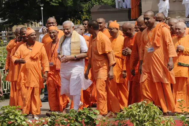রামকৃষ্ণ মঠ ও মিশনের প্রধান কেন্দ্র বেলুড় মঠে প্রধানমন্ত্রী নরেন্দ্র মোদী - ফাইল ছবি