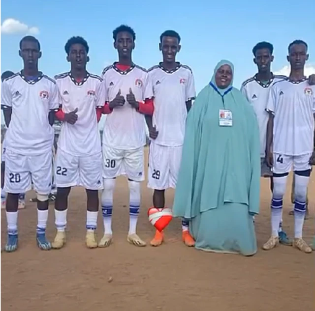 Janaay iyo kooxdeeda