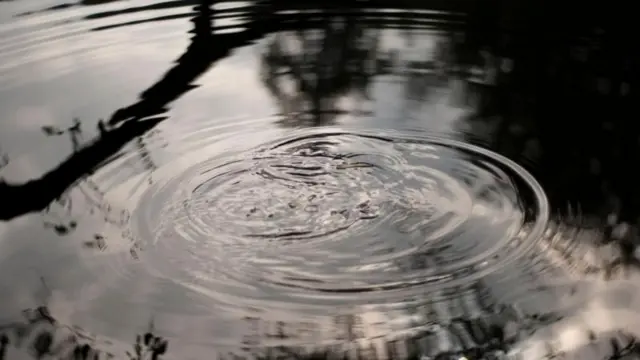 हल्ल्यांमुळे रसायनांची गळती होऊन पाण्याचे स्रोत प्रदूषित होण्याचा धोका निर्माण झाला आहे.