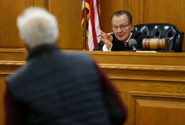 Abbaa seeraa jaalatamaa Firaank Kaappiriyoo